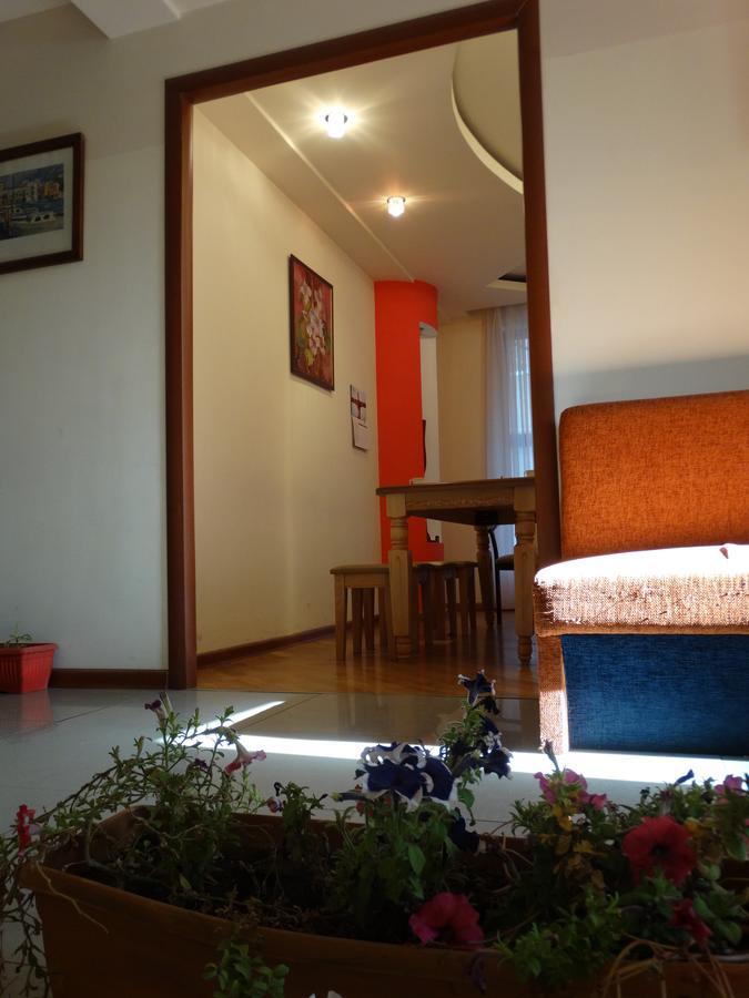 Destiny 1 Hostel Yerevan Ngoại thất bức ảnh
