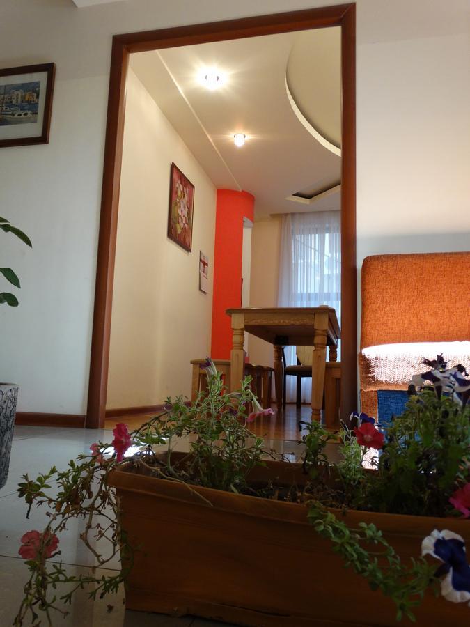 Destiny 1 Hostel Yerevan Ngoại thất bức ảnh