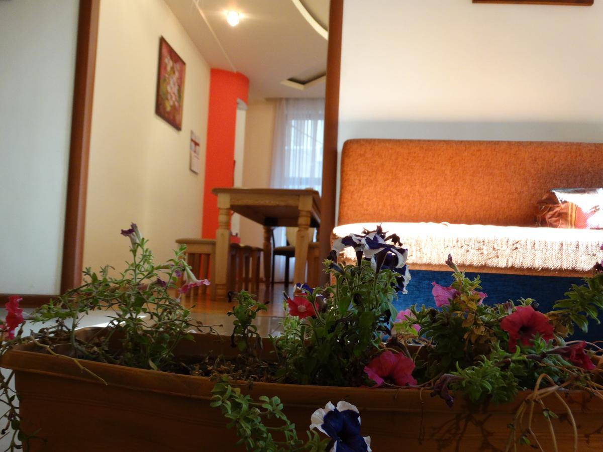 Destiny 1 Hostel Yerevan Ngoại thất bức ảnh